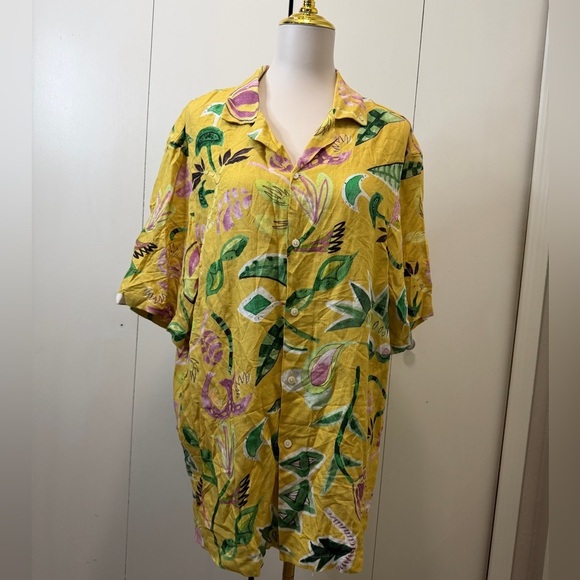 Zara Other - Zara Yellow Floral-Print Short Sleeve Button-Down Shirt